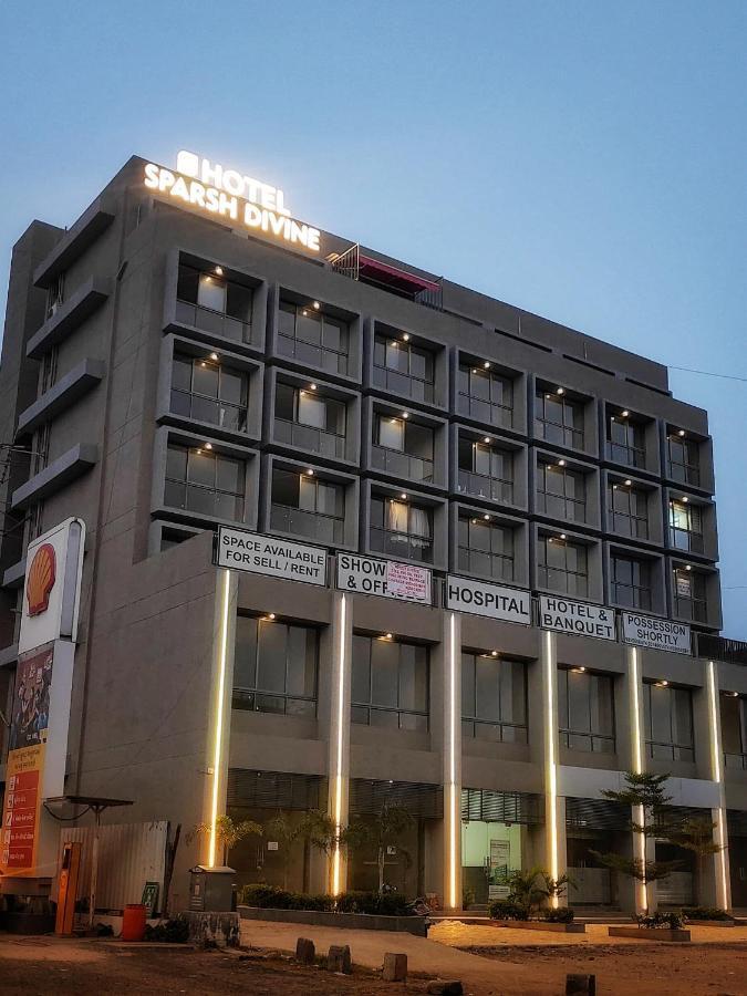 Hotel Sparsh Divine Ahmedabad Eksteriør bilde