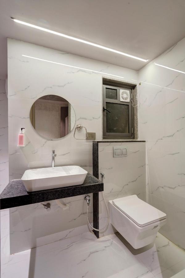 Hotel Sparsh Divine Ahmedabad Eksteriør bilde