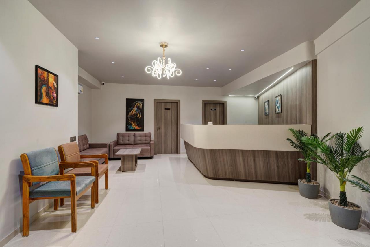 Hotel Sparsh Divine Ahmedabad Eksteriør bilde